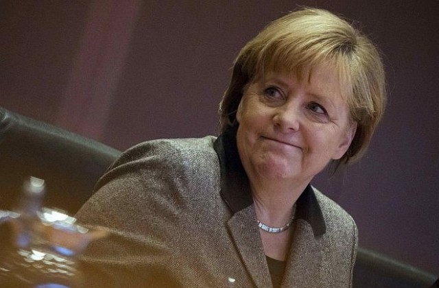 Пазят за поколенията SMS-ите на Меркел