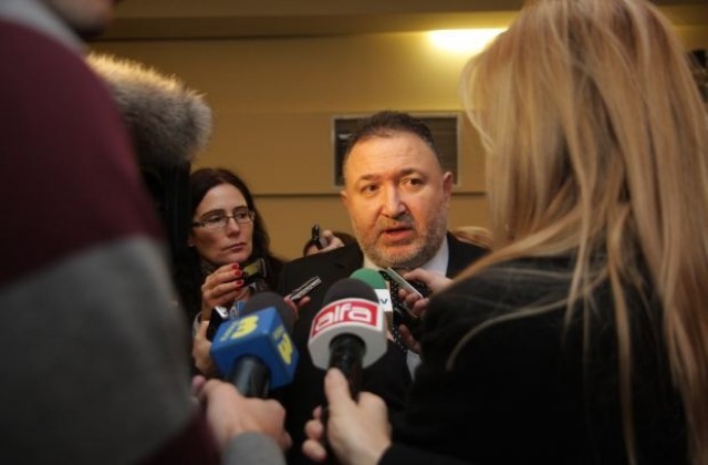 След дни излиза първият брой на вестник „Демокрация”