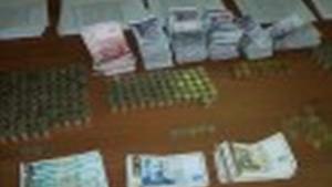 Три часа броят парите дарени за Всех Святих