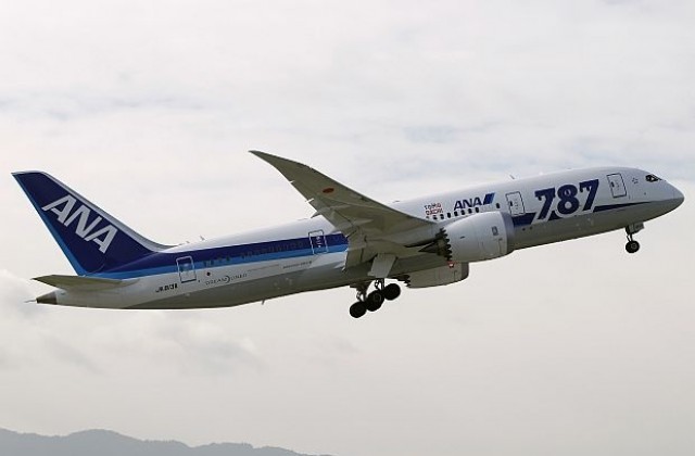 Забраниха полетите на Боинг 787 Dreamliner в целия свят