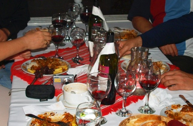 250 са именниците в симитлийска община