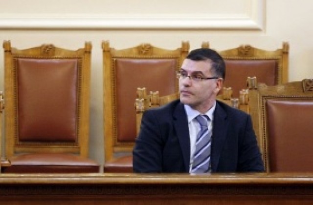 Симеон Дянков се отчита пред депутати за коледните добавки на пенсионерите