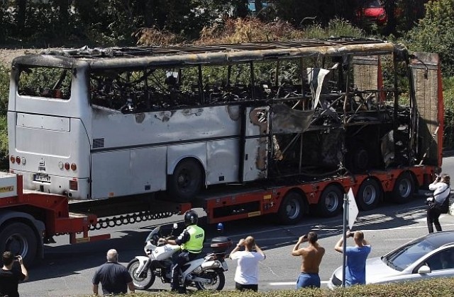 Министър Младенов не е предавал на Израел доклад за атентата в Бургас