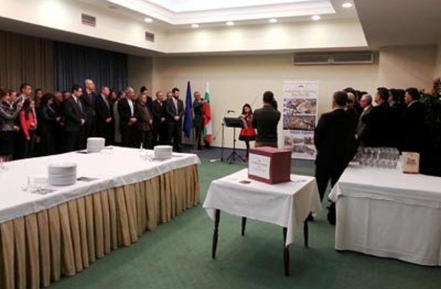 Врачани на тържество за годишнина от признаването на Македония от България