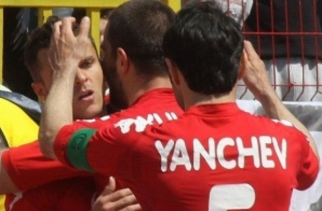 На „Тича“ още чакат решението на Тодор Янчев