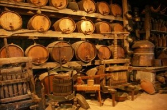 29 винари се борят за приза „Най-добро домашно вино” в Асеновград