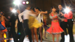 Над 500 танцьори идват за втория рожден ден на UN