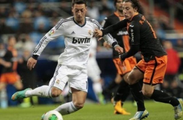 Крило на Валенсия се оплака от съдийството срещу Реал