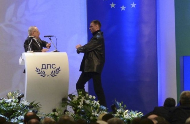 Нападението срещу Доган предизвика силен отзвук в Турция