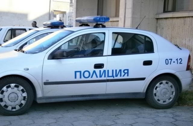 За една нощ задигнаха акумулаторите на 4 коли в Севлиево