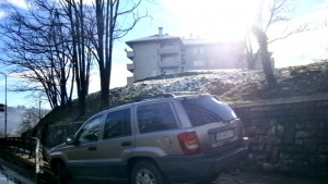 Поредно паркиране на тротоар в Габрово