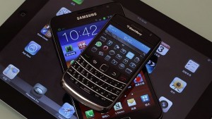 Създадоха маникюр за тъчскрийн