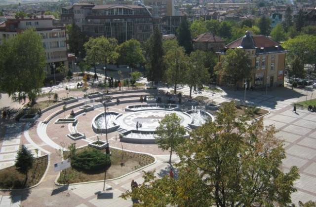 Шест са кандидатите за професионални приемни семейства в Дупница