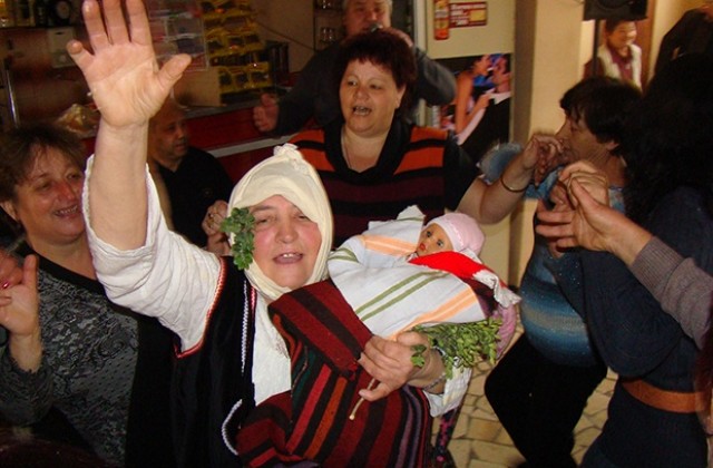 Четири бебета родени в Монтана на Бабинден