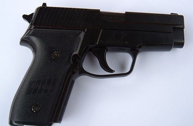 Канадец застреля двама души в съдебна зала