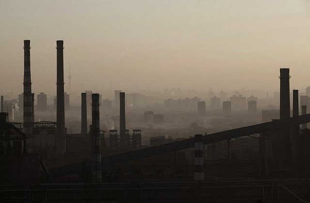 Изтичане на газ от завод във Франция предизвика паника в социалните мрежи