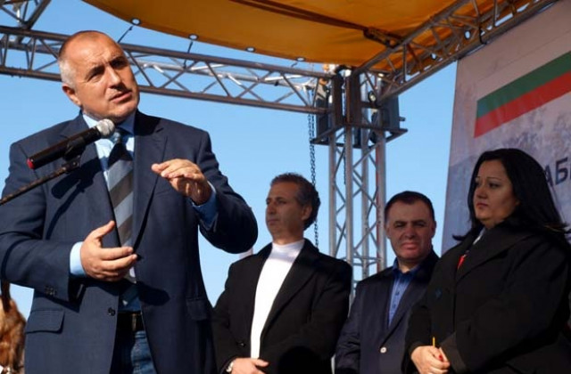 Премиерът идва в събота