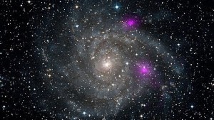 Сливането на две черни дупки ли е причината за загадъчната