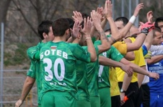 Ботев Враца взе втора победа в контролите, Локо Сф падна за начало