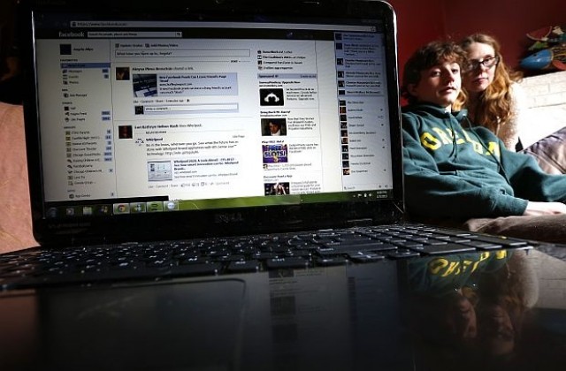 Facebook прави хората нещастни, показва изследване