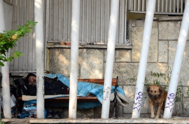 Варна осигурява постоянен подслон на бездомници?