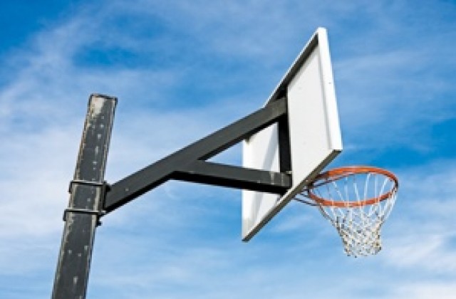 Равностойни битки на ученическите игри по баскетбол
