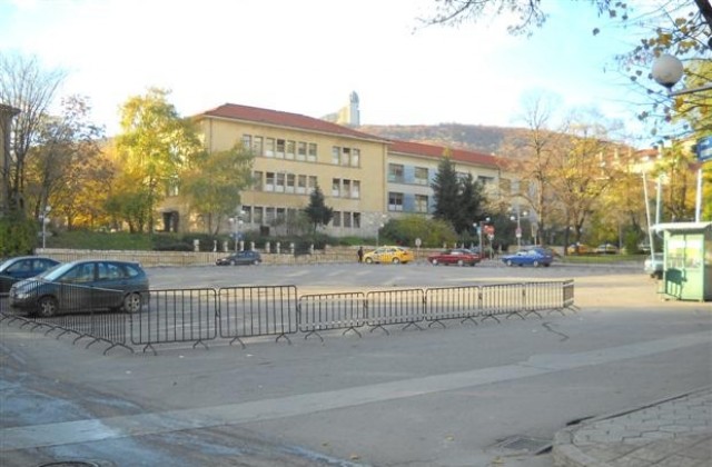 Временно затварят ул. „Климент Охридски заради референдума