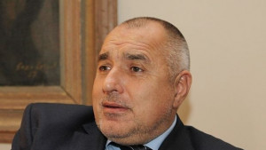 Изплащат заплатите във ВМЗ
