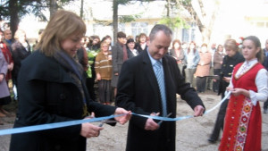 Кръстиха социален център в Дулово на светите безсребърници и чудотворци