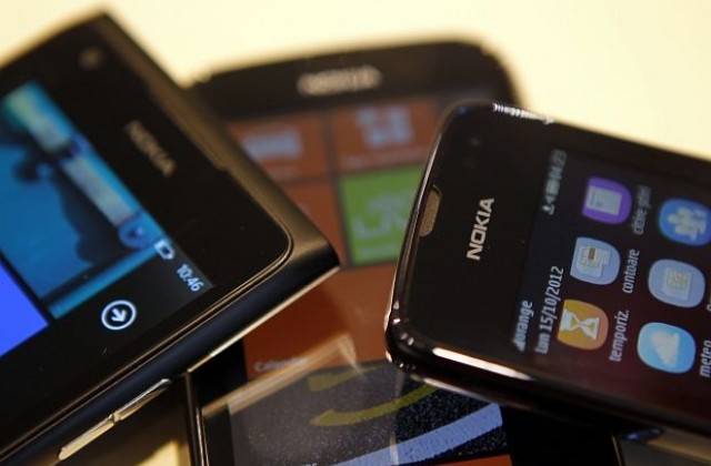 Пазарът на смартфони експлодирал през 2012-а