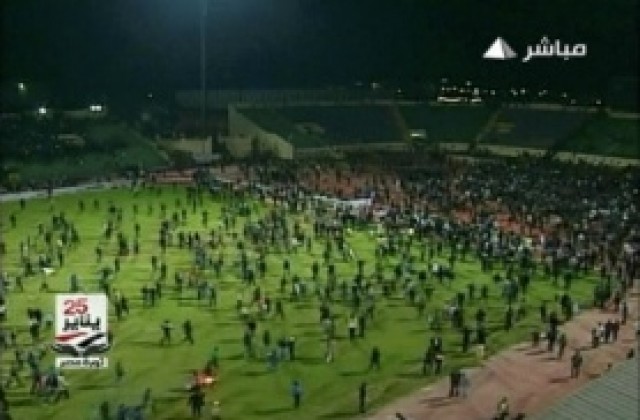 Осъдиха на смърт 21 души, заради загиналите по време на футболен мач в Египет