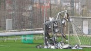 Етър 24 разтрогна с Николай Петров буря прекрати днешната контрола