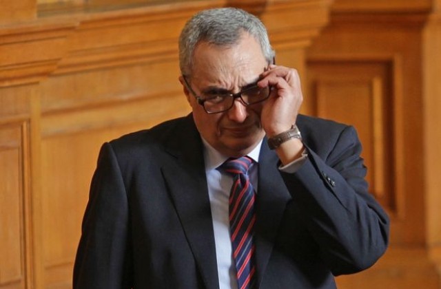 Иван Костов: Доган елеминира опитите за разцепление на ДПС