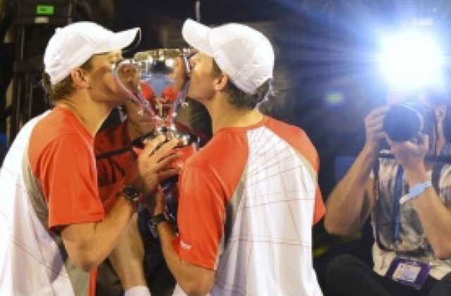 Боб и Майк Брайън се утвърдиха като най-успешната двойка в историята след триумф в Мелбърн