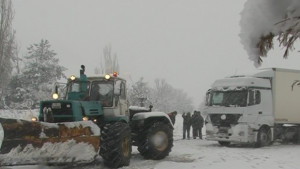 ТИР закъса край Дрипчево Орешец с 29 см снежна покривка