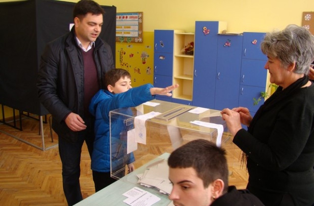 Иво Димов: Вотът ми е за реалностите в политиката и икономиката