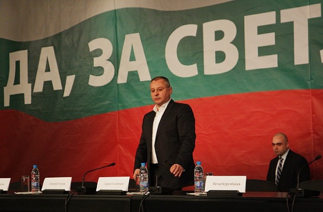 Референдумът беше изчистен от контролирания вот според Сергей Станишев