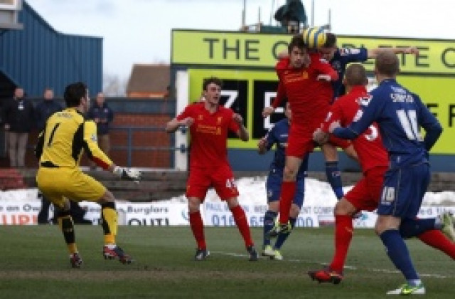 ВИДЕО: Позор! Ливърпул стана за срам на себе си, отпадайки от Олдъм