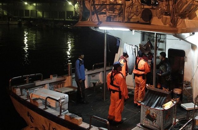 20 моряци изчезнаха след корабокрушение в Японско море