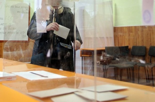 4350 българи са гласували на референдума в чужбина