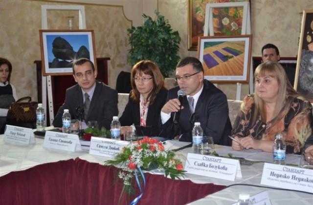 Ежегодна инвестиция по 3,5 млн. лв. в проекта „Долината на тракийските царе“ обеща Дянков