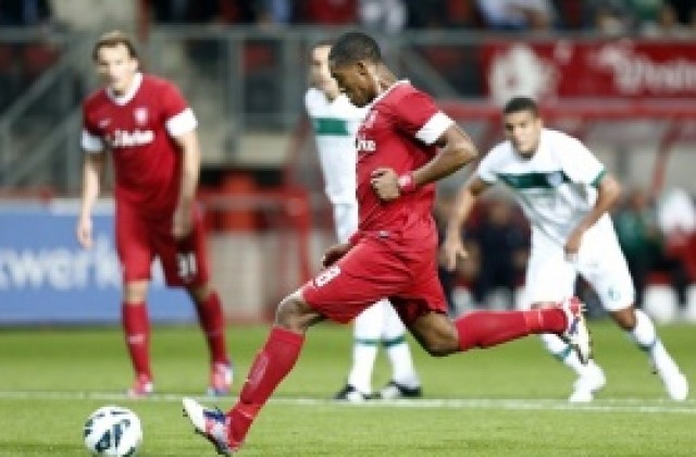 Дейвид Мойс чака с нетърпение трансфера на Фер