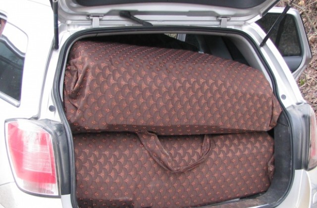 Служители на ГДБОП и Гранична полиция иззеха 300 000 къса цигари