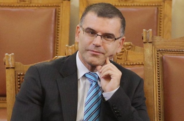 Изборът на акад. Воденичаров за министър е добър, смята Дянков