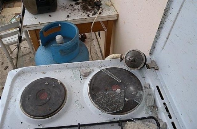 Варненец изхвърли горяща газова бутилка през балкона