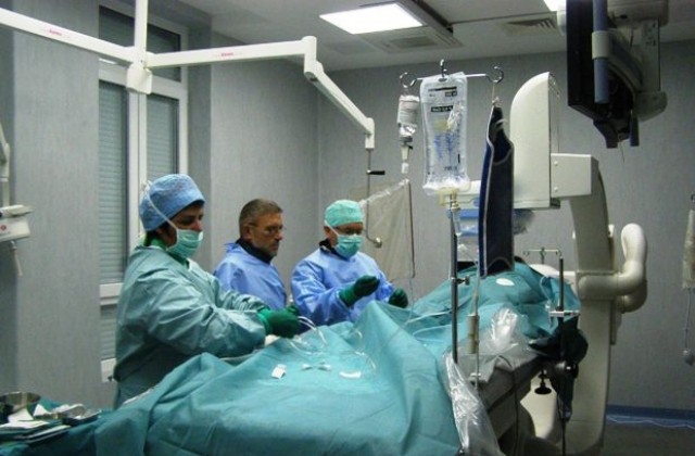 Нова апаратура и ремонти в областната болница и през 2013-та