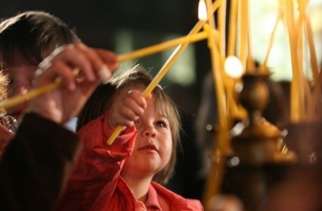 Православната църква чества Трифоновден