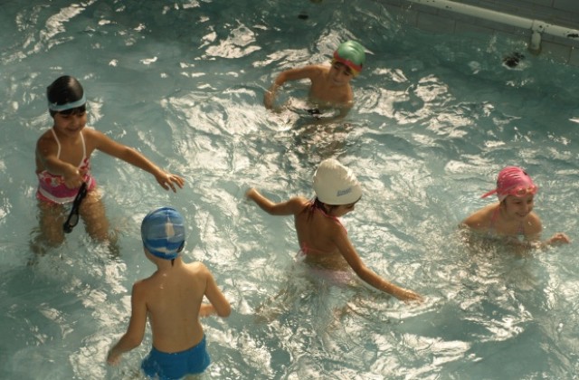 В 4 детски градини ще се хранят с кетъринг