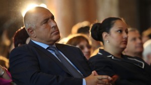 Премиерът и министри на неделна визита във Варна