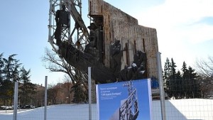 Конкурс решава съдбата на паметника 1300 години България